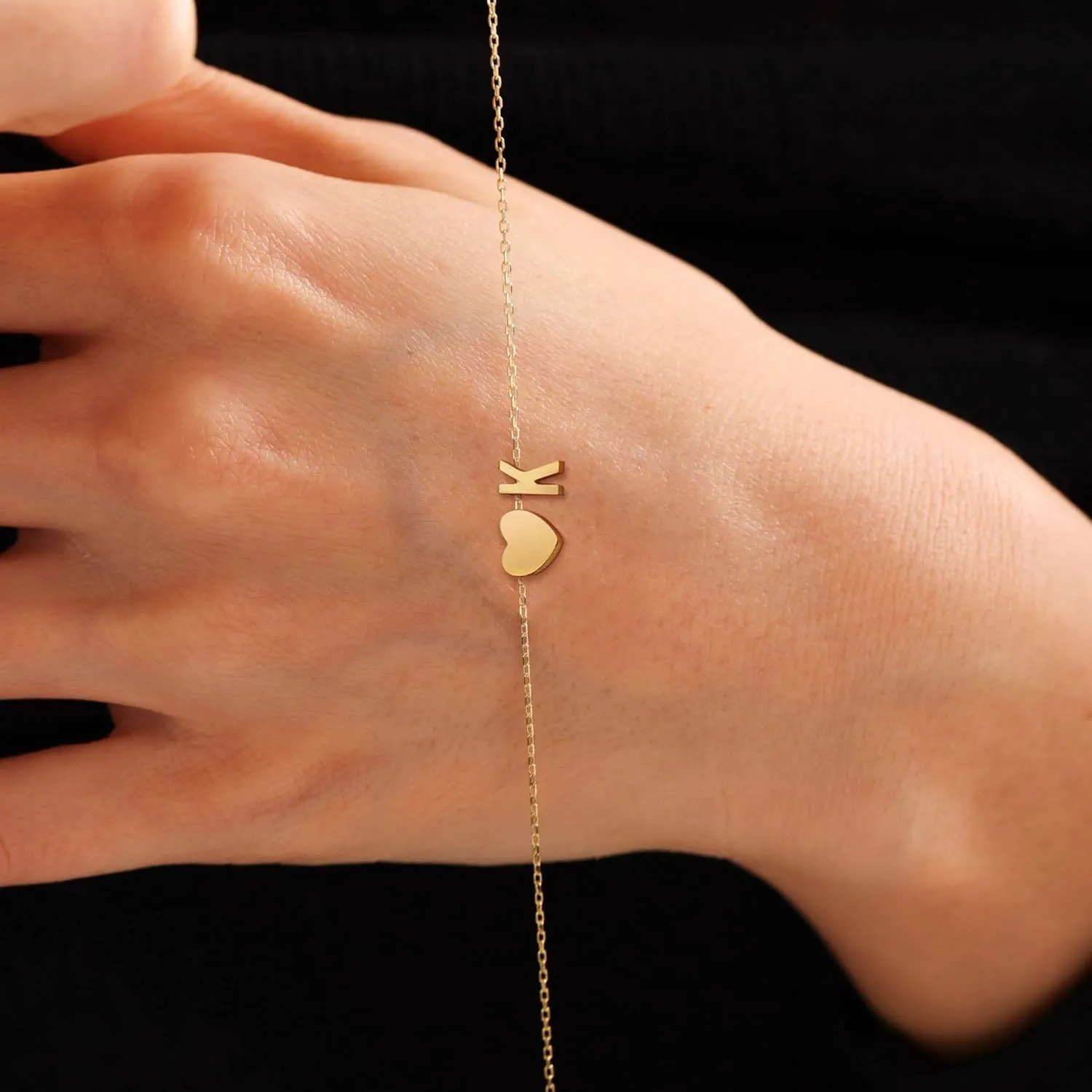 Heart Initial Bracelets for Women - 18K Gold Plated Initial Bracelets Dainty Gold Bracelets Dainty A-Z Initial Letter Bracelets Gold Jewelry Heart Initial Bracelets for Women Gifts