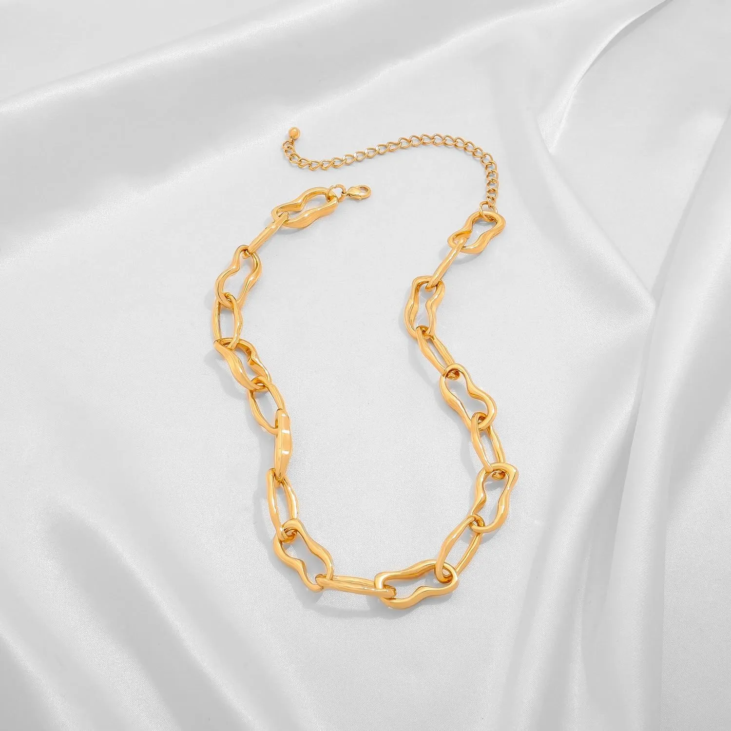 LILIE&WHITE Gold Necklaces For Women Chunky Necklaces Trendy Gold Link Chain Necklace Fashion Choker Necklace Women Jewelry Gift